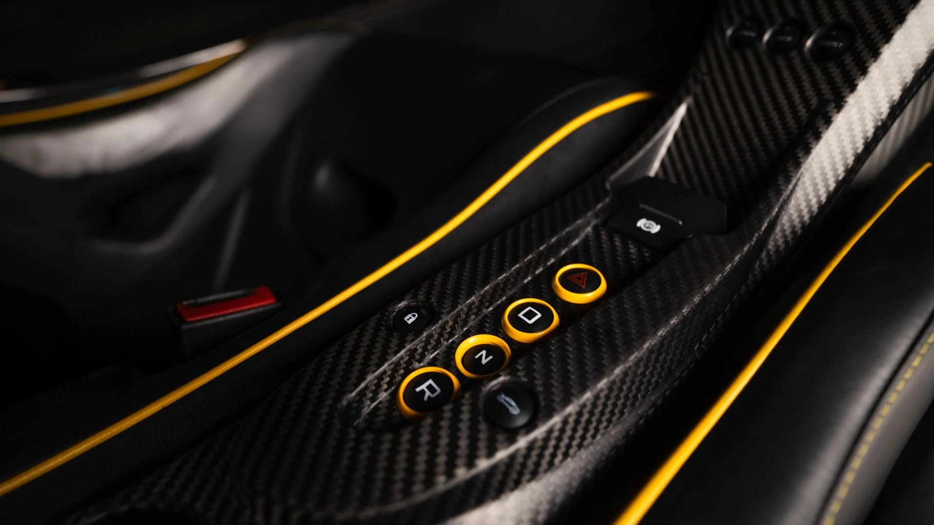 mph038_2847465688_Used_2013_Mc_Laren_P1_Coupe_1779235233_65ac0fc2e8