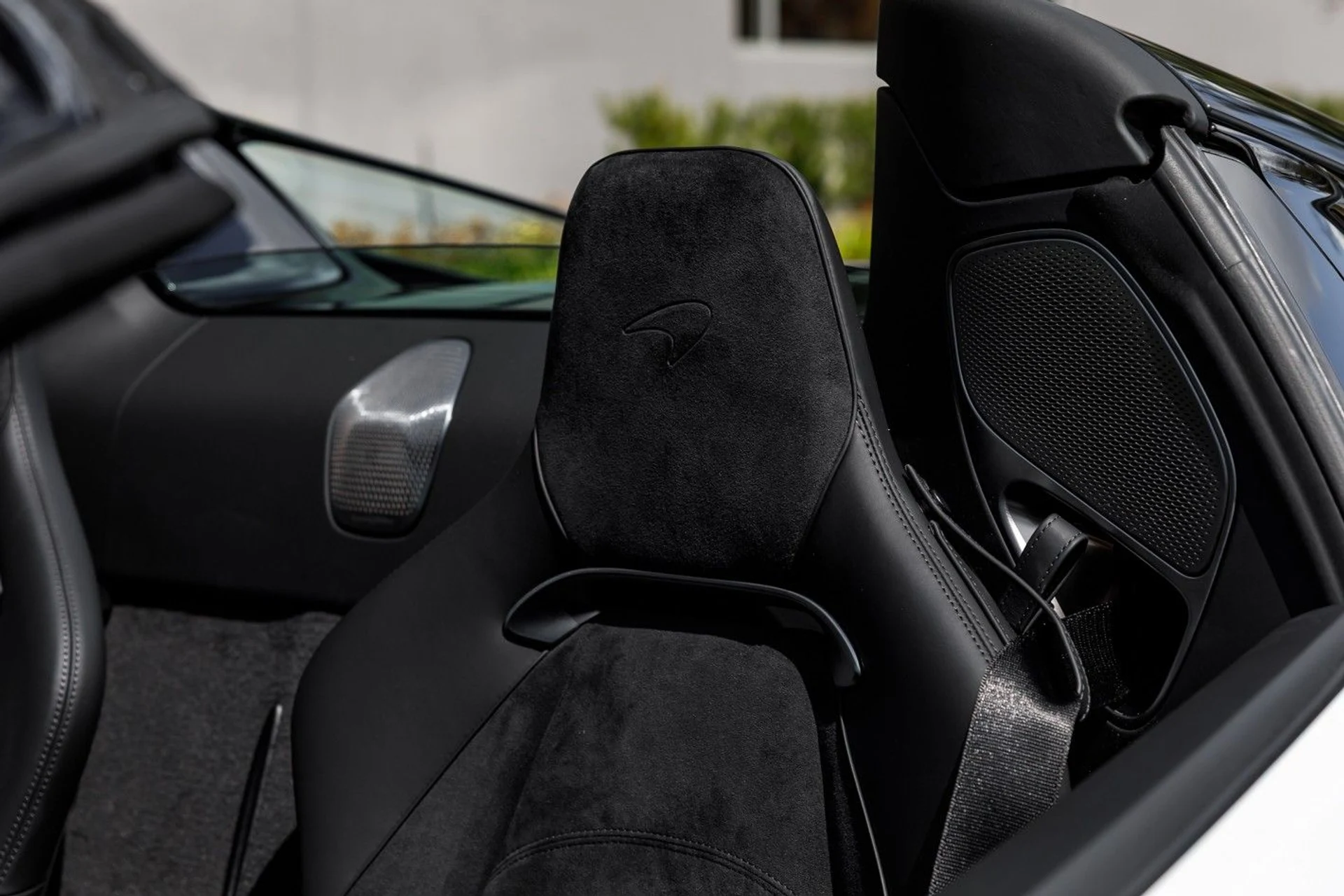 mph038_2868155619_658_p39_l_6b793206de