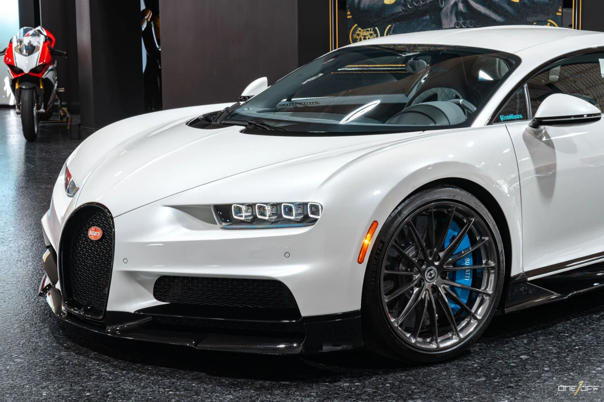 mph038_287751096_Used_2019_Bugatti_Chiron_FULL_PPF_HRE_Wheels_Caracteres_Included_Comfort_Seats_Black_Carbon_1709734530_cd51b27ed4