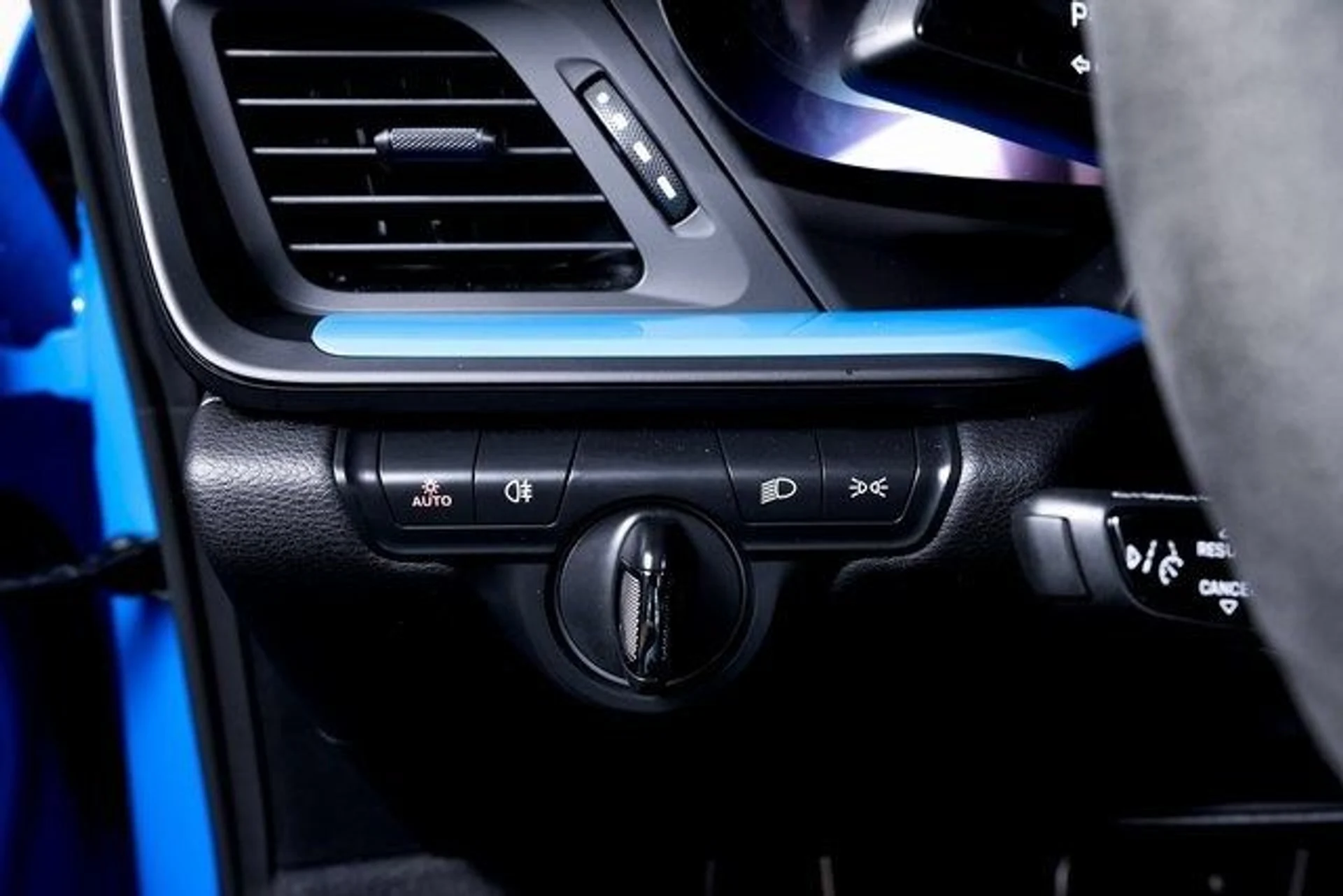 mph038_2877973358_b327c55d6f59b4d4c356e9e715c482fex_f0b5626f04