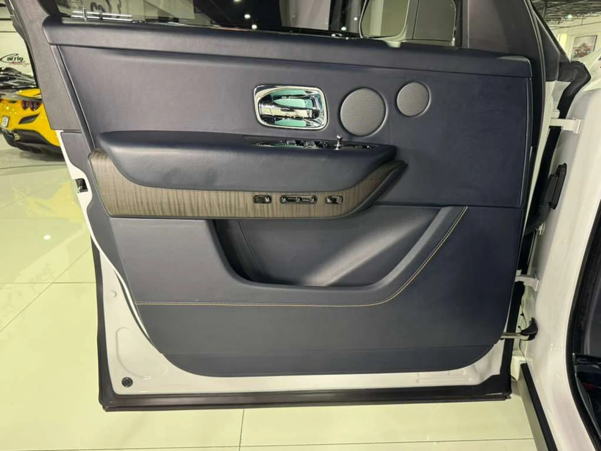 mph038_2883800104_3ab356604a049f8baa3ef1e4493e8561_7935dda06f