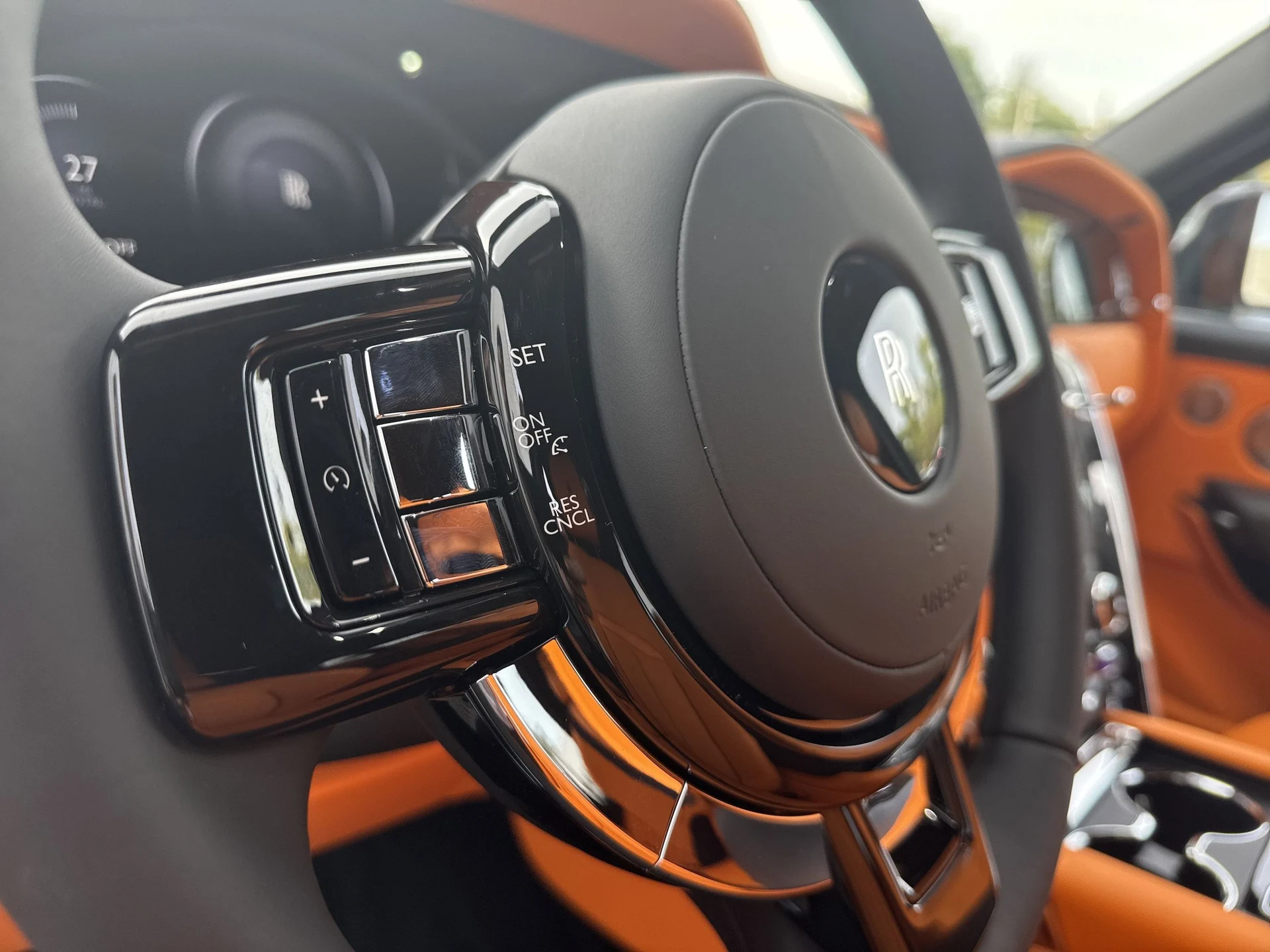 mph038_2888283776_53bd46db875793fdcf4b541bb1a0718ax_e64976e652