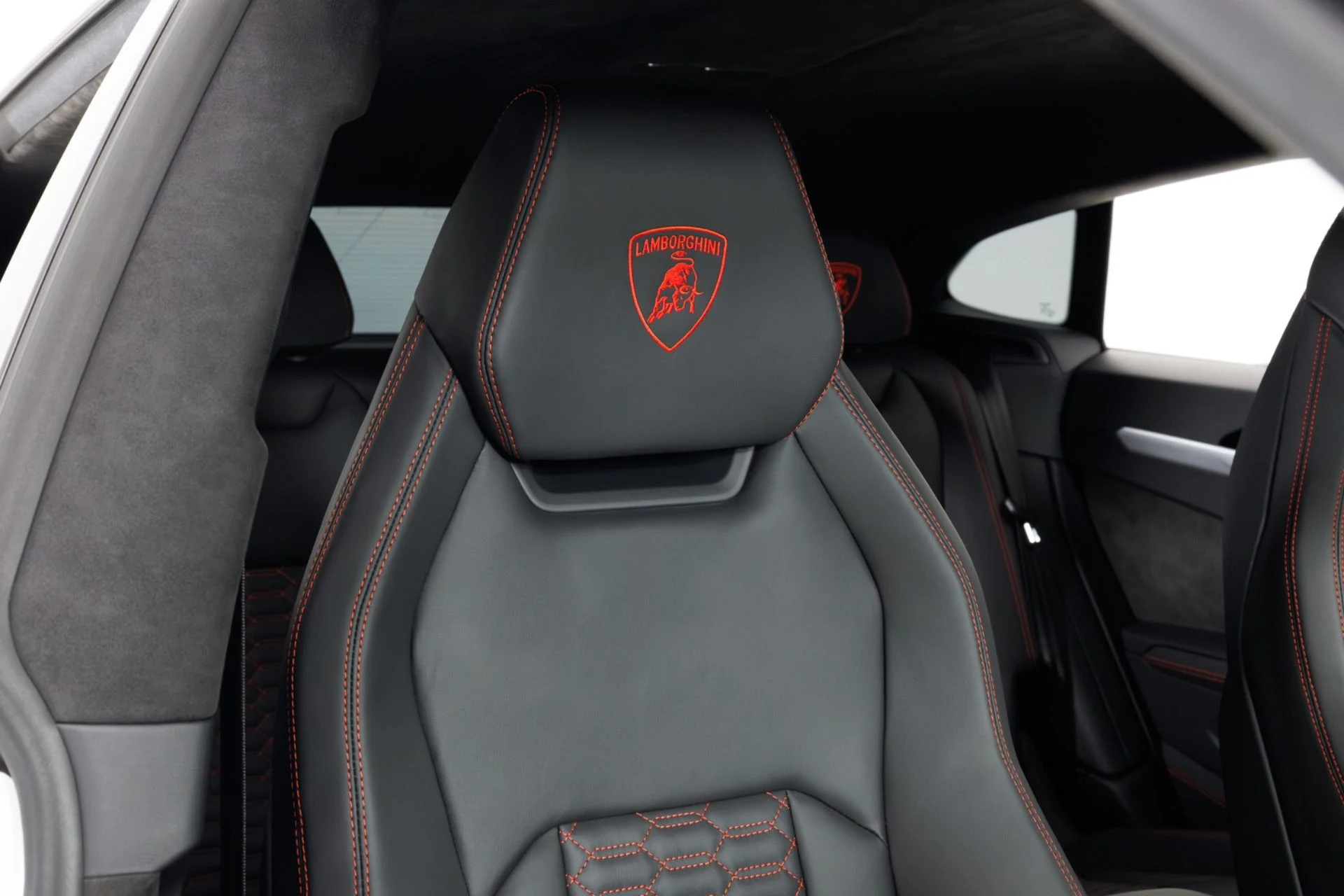mph038_2890218112_Used_2024_Lamborghini_Urus_S_1788297644_375c0c8636
