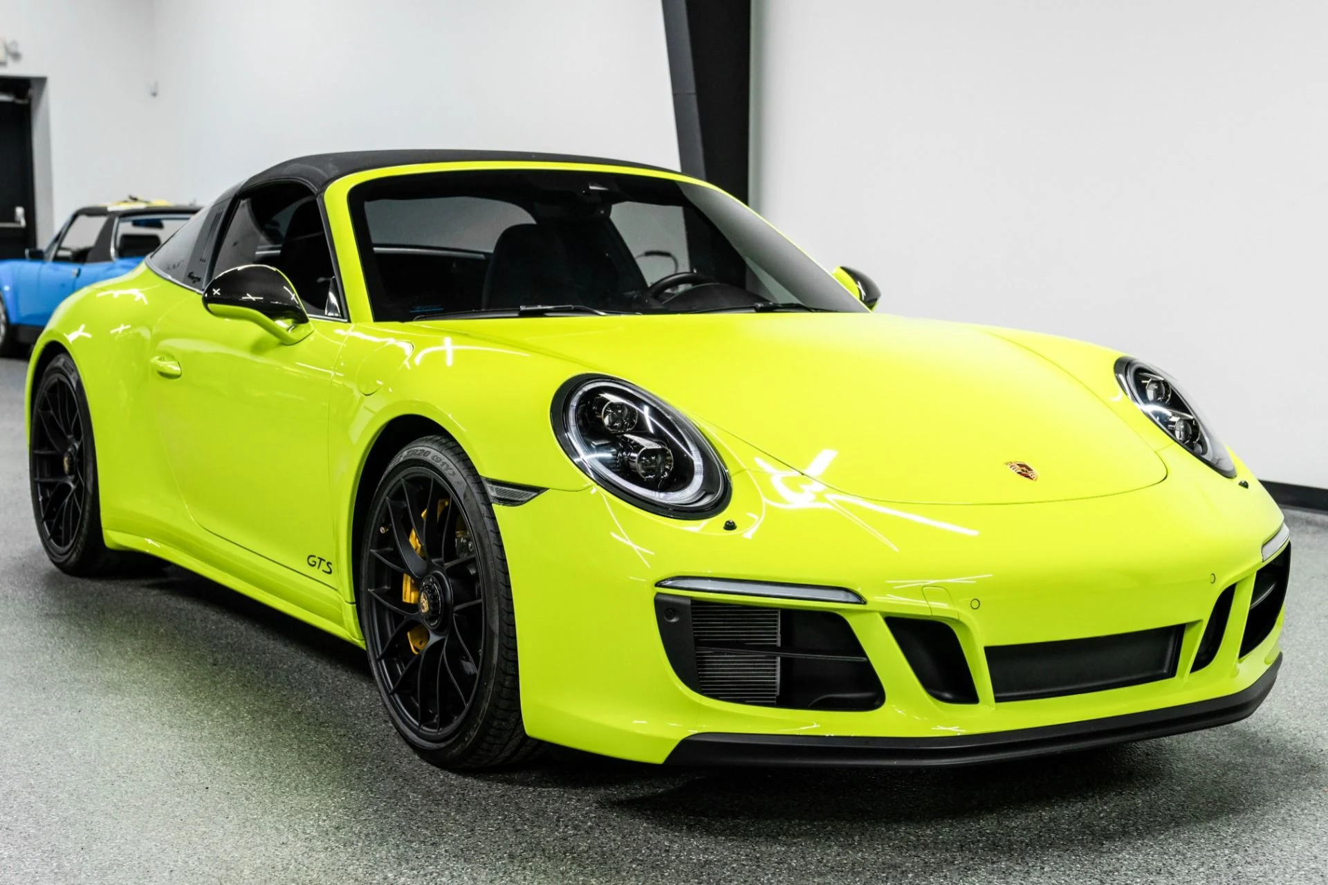 mph038_2891868538_Used_2018_Porsche_911_Targa_4_GTS_PTS_Acid_Green_60k_in_Options_Amazing_1767036323_976c67f97b