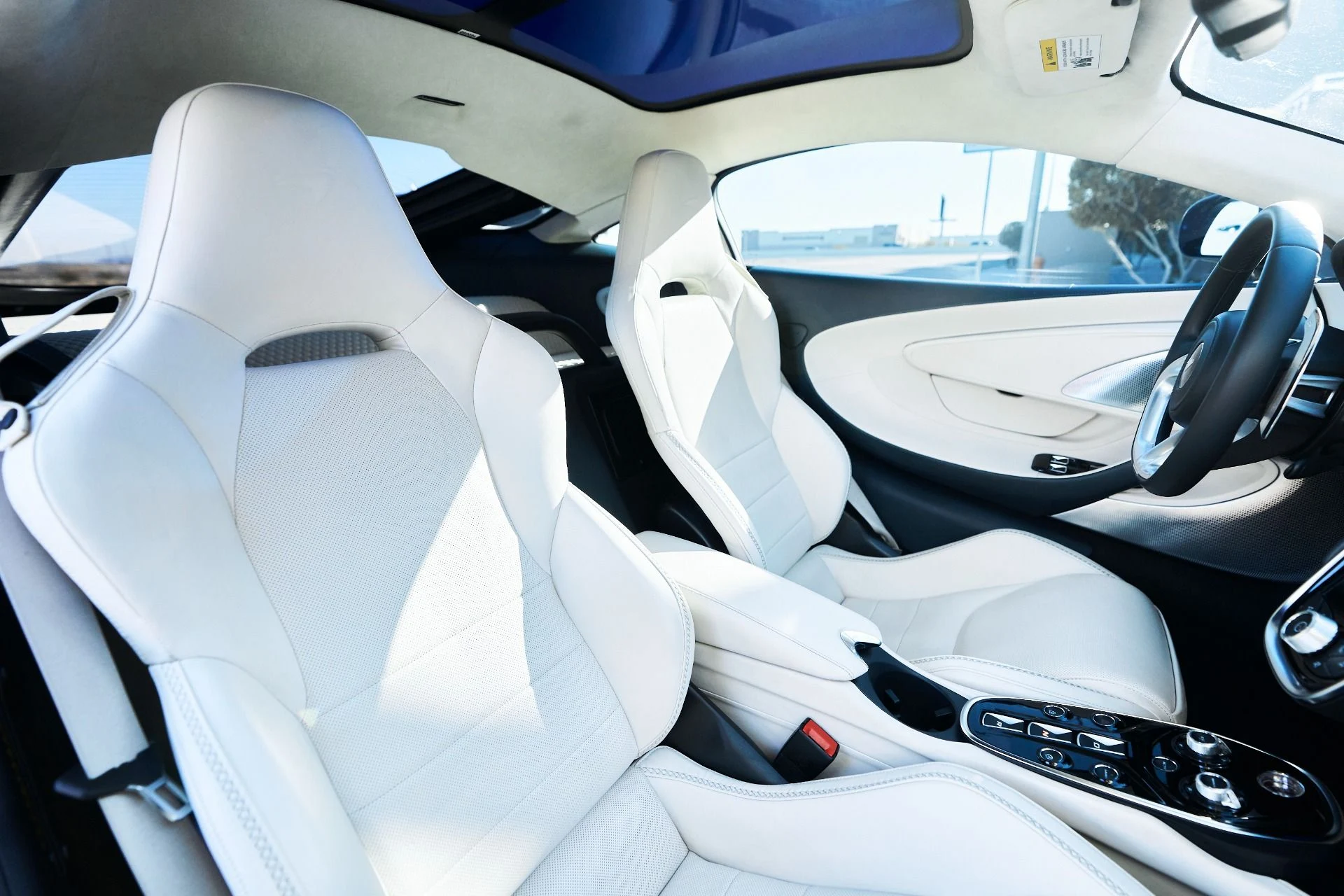 mph038_290436029_Used_2022_Mc_Laren_GT_Base_1765245112_9eef98f28d