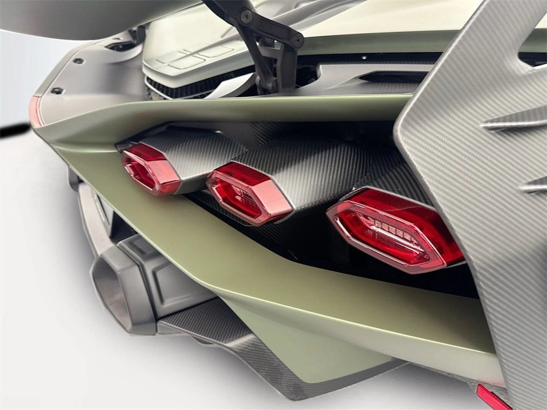 mph038_2907030744_e993bbf6e2e87425438d546829f3d423_4d84395c5a