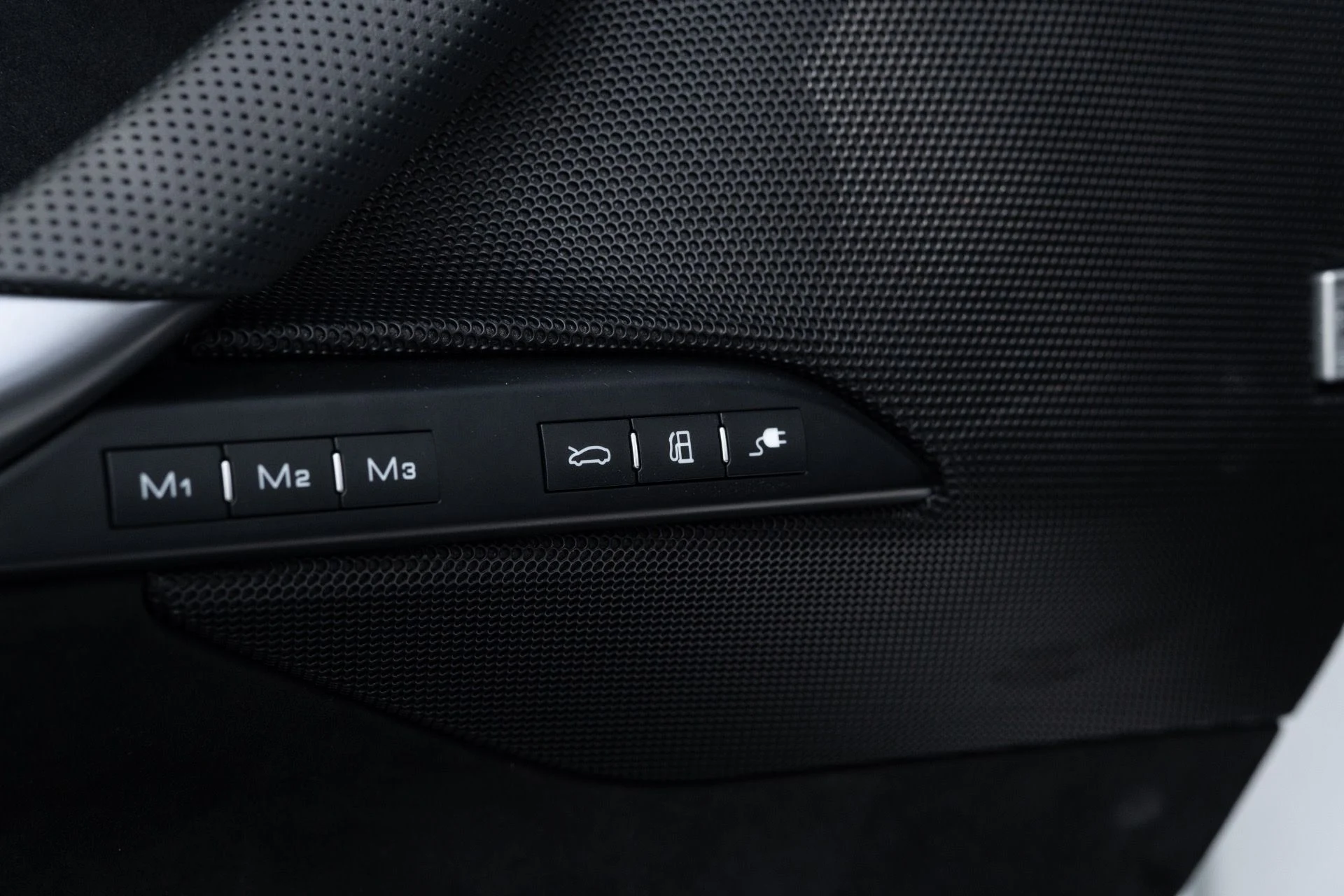 mph038_2911389172_Used_2024_Ferrari_296_GTS_1776964703_3b50d7c3a3