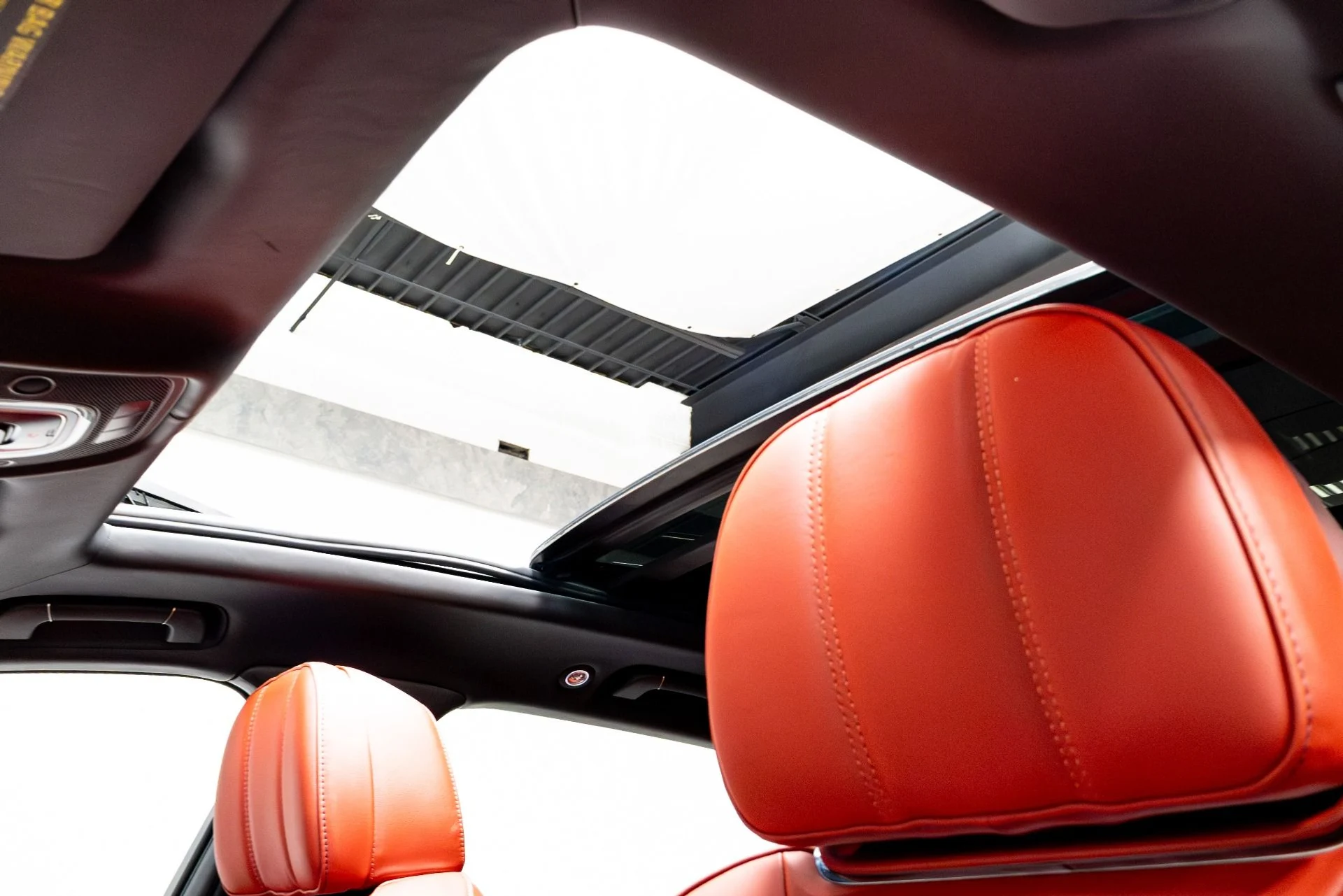 mph038_2911823258_Used_2020_Bentley_Bentayga_V8_1774292202_33c1dabb2c