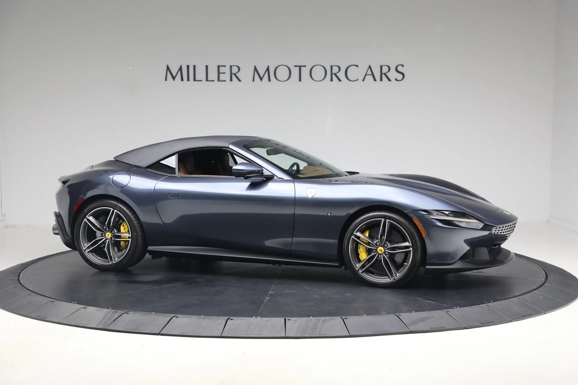 mph038_292135562_Used_2025_Ferrari_Roma_Spider_1793294137_60d9f849a9