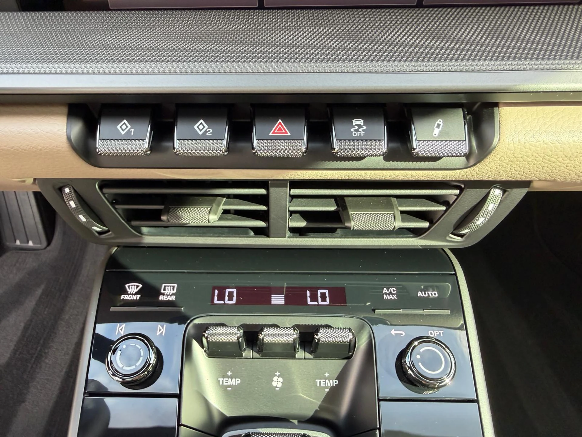 mph038_2926113537_Whats_App_Image_2025_12_19_at_2_18_51_PM_11_c866dd6710