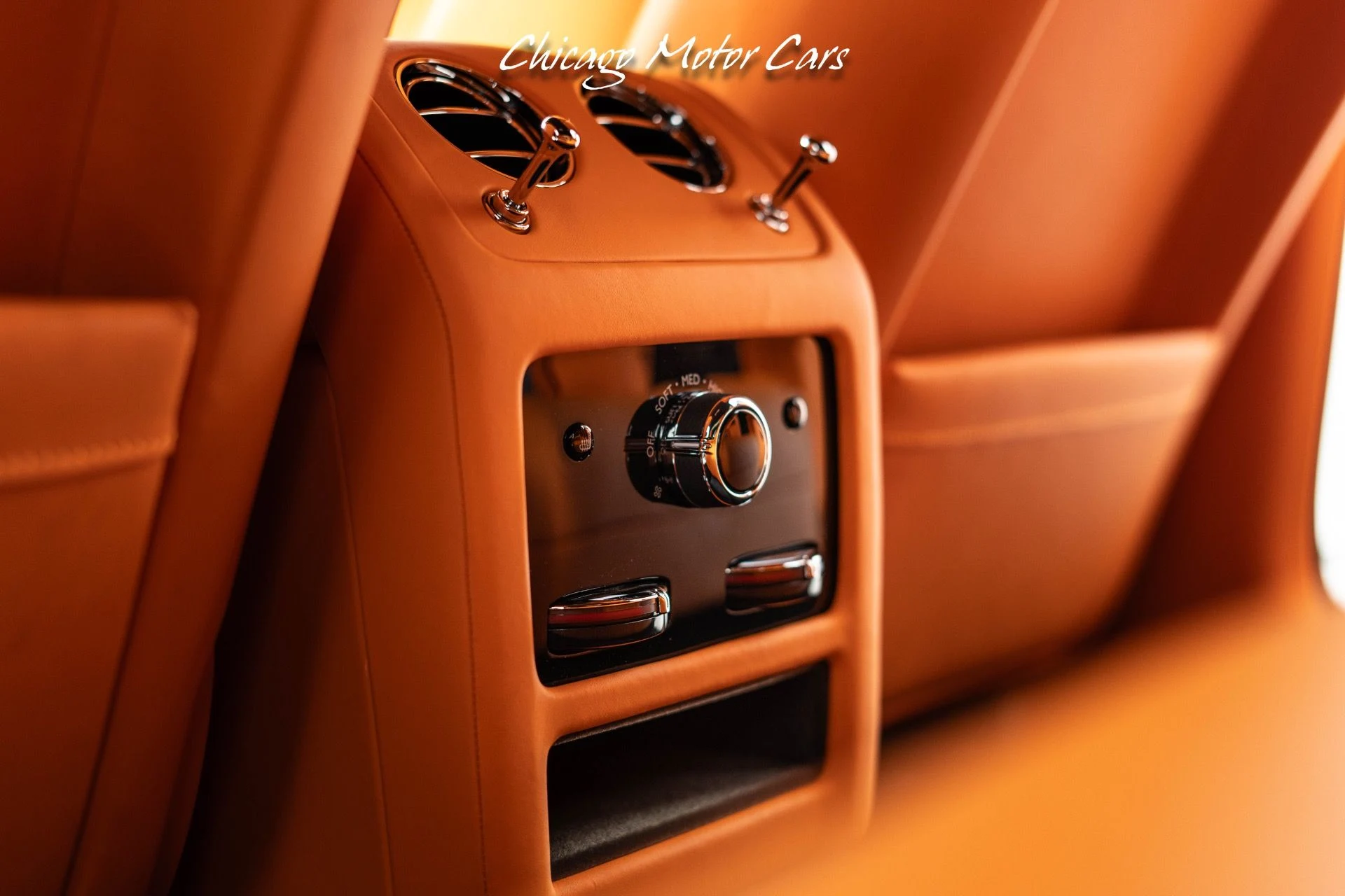 mph038_292622157_12082_p39_l_3188ab9ba3