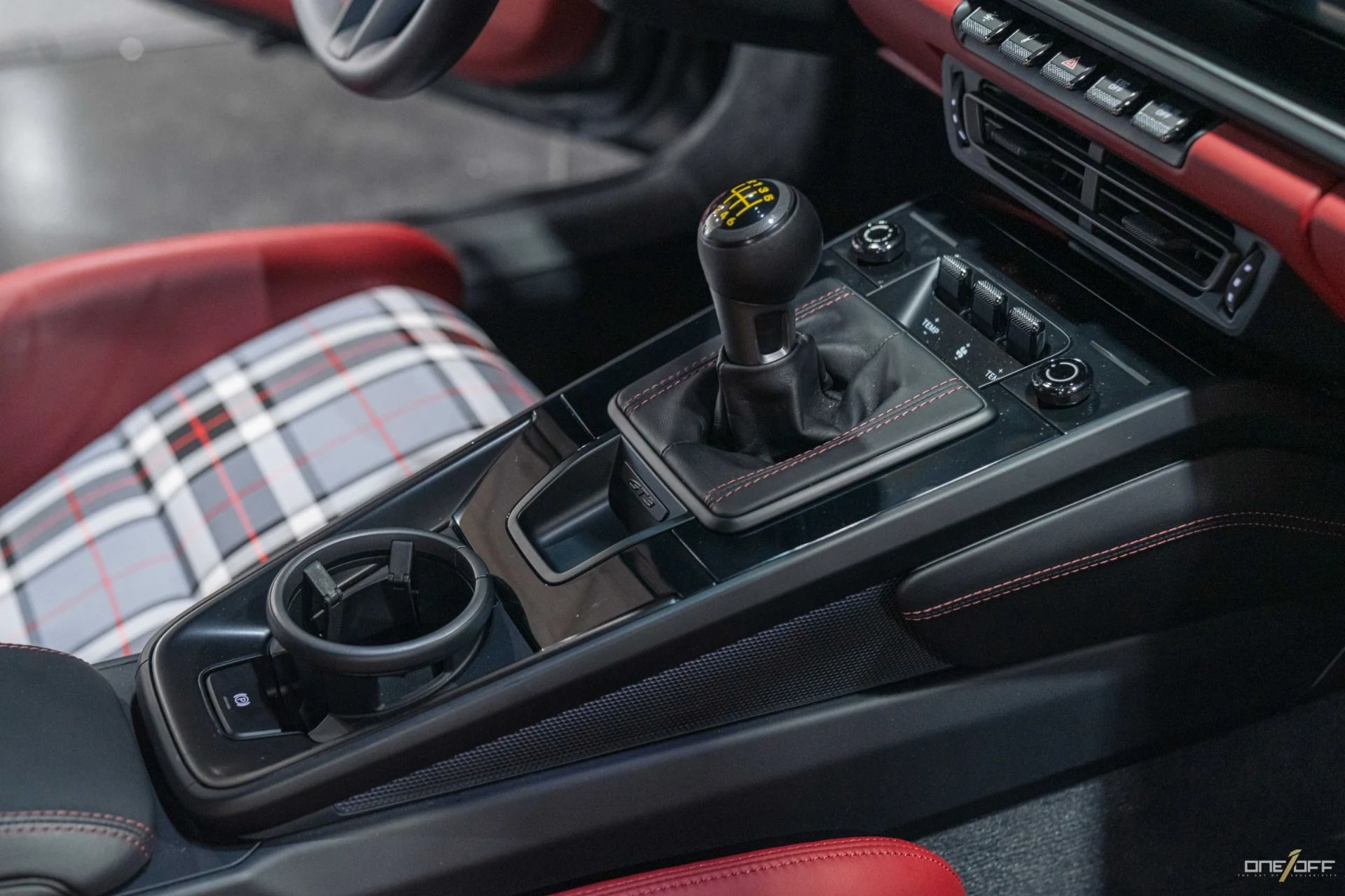 mph038_2949425836_Used_2022_Porsche_911_GT_3_Touring_Manual_Deman_45_Engine_Build_on_HR_Es_w_Exclusive_Manufaktur_1775932217_82dbfe3754