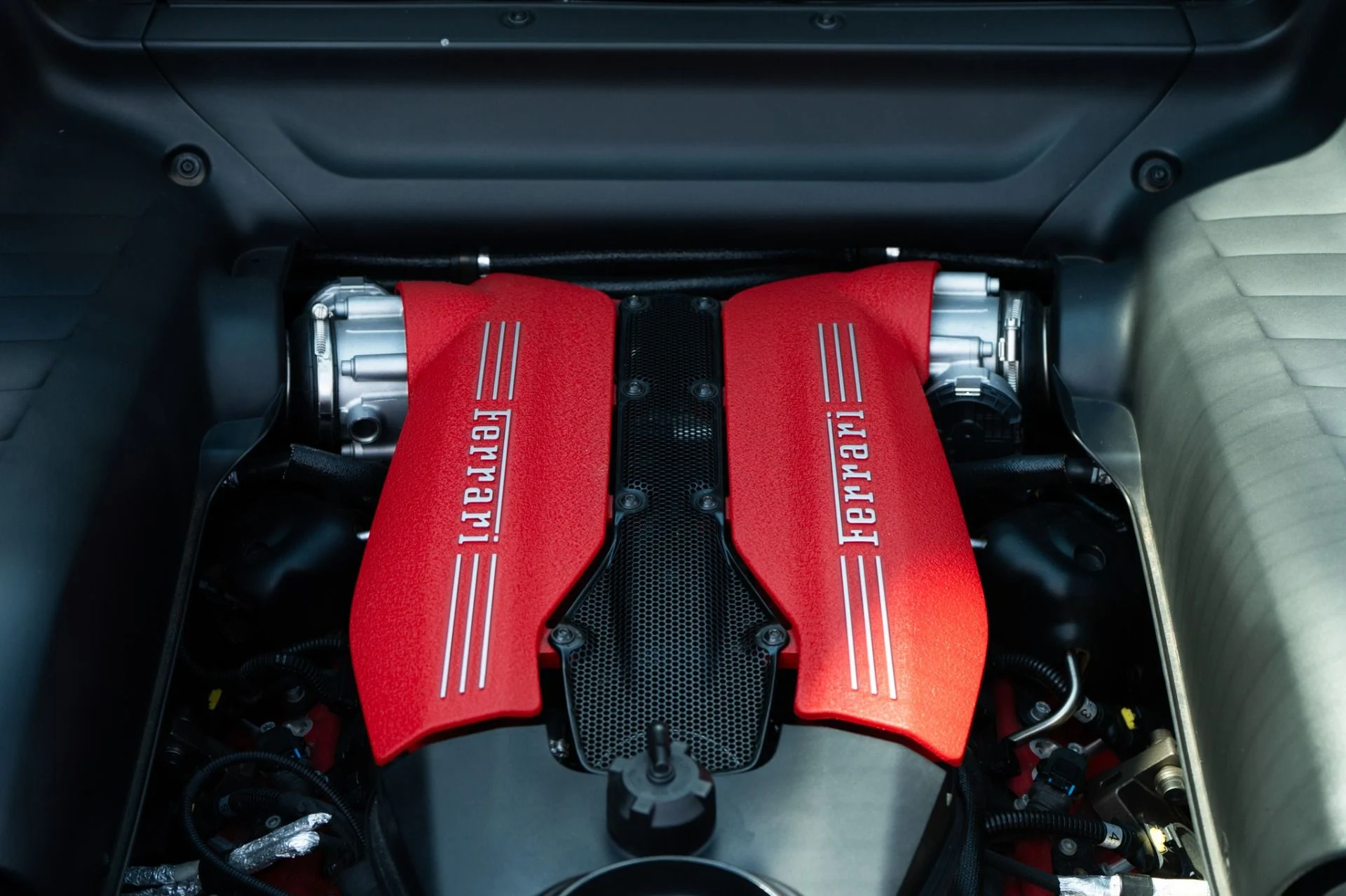 mph038_2967244541_Used_2018_Ferrari_488_GTB_1790107764_d37540af5c
