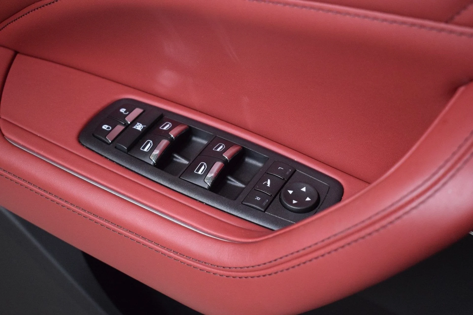 mph038_298401510_800c32e646f2302b44dcc9c06fa5ede5x_7588133bf9