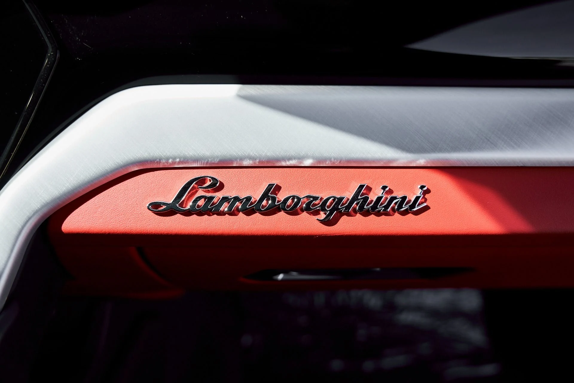 mph038_2984883242_Used_2021_Lamborghini_Urus_1771987860_39f4302a83