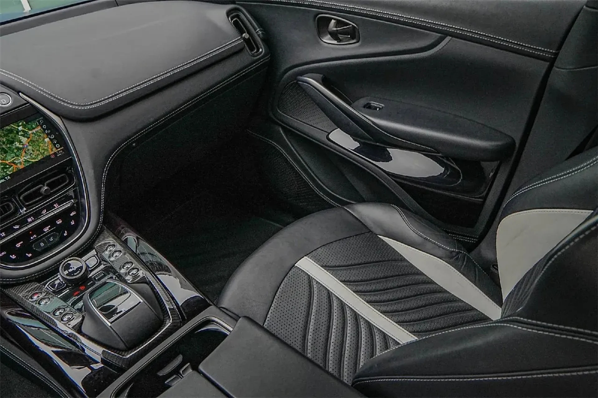 mph038_3020952689_b0110a7747414b8d91d5b062555595bd_fd8175b5f5