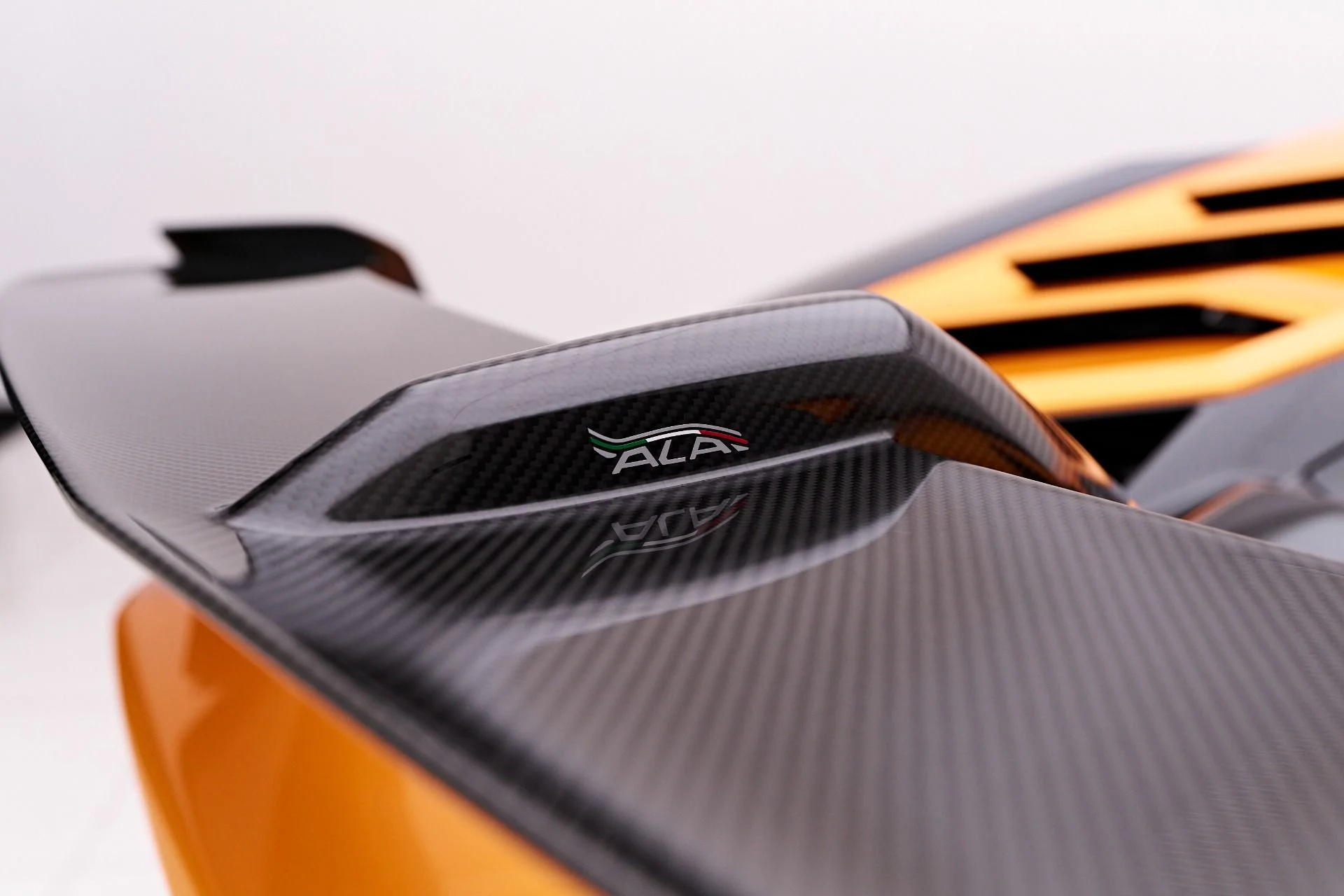 mph038_3022365877_Used_2021_Lamborghini_Aventador_SVJ_Base_1755224573_487e5ccaa3