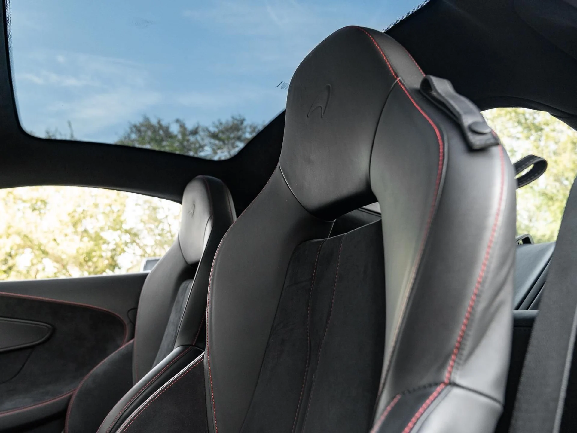 mph038_3032586504_Used_2018_Mc_Laren_570_GT_1768385506_9611afe1dc