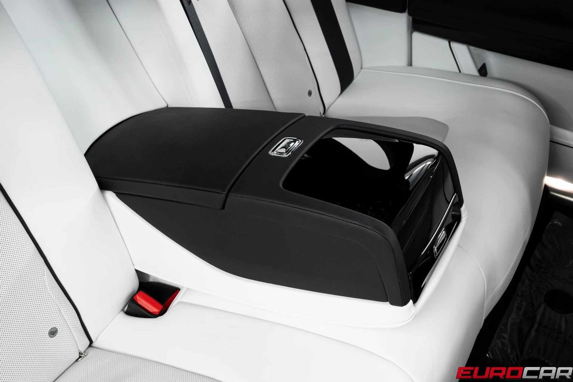 mph038_3044522298_image_39_ea3af221d3