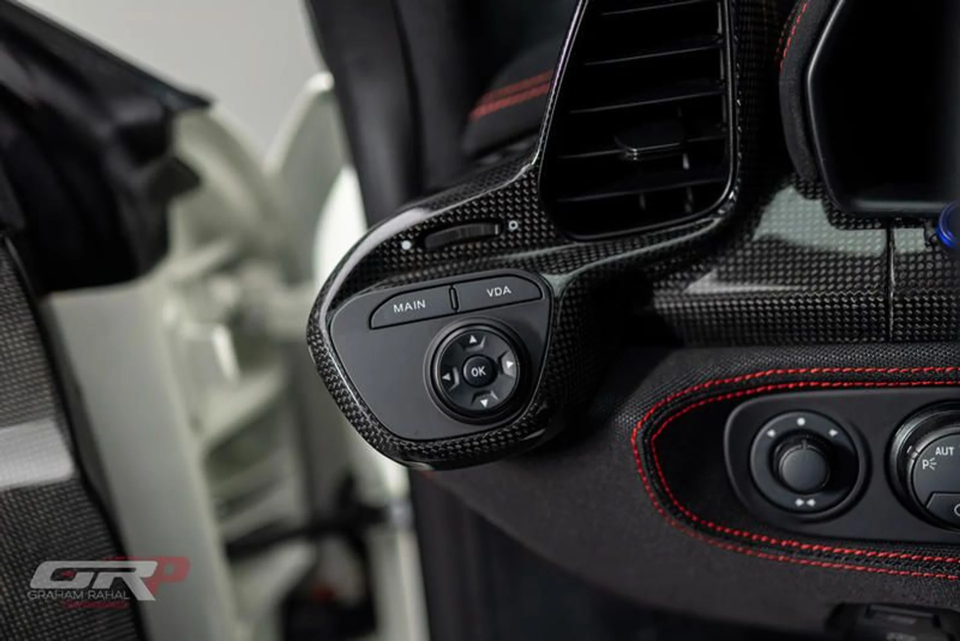 mph038_3060260186_4952_A4_F2_C57_B_460_E_9_E4_B_A785_C331_F3_B0_703049fe1c