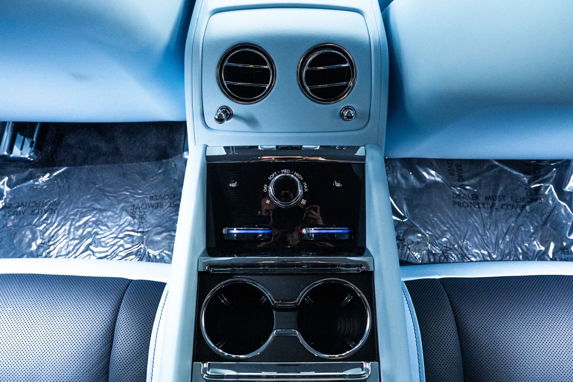 mph038_3061318408_Used_2024_Rolls_Royce_Spectre_1775065022_b5f41569c9