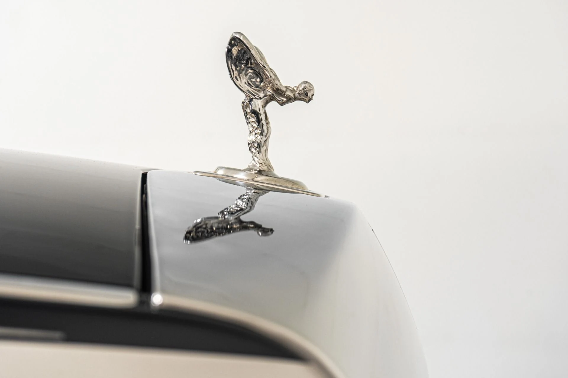mph038_306325799_Used_2019_Rolls_Royce_Phantom_The_Phantom_Package_Two_Tone_Paint_Bespoke_Audio_1785353671_49e3a5b007