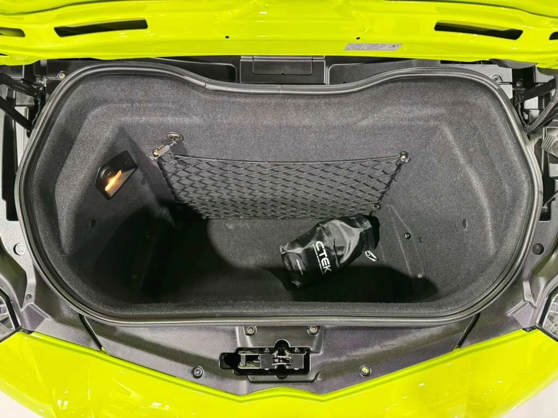 mph038_3073936698_fa5e3c4411abd043bbfce4a500966f85_a180b64394