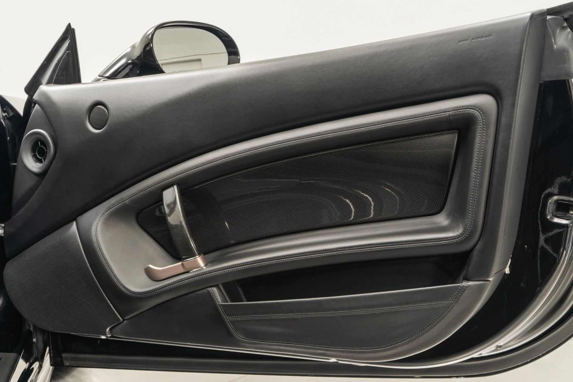 mph038_3075439525_Used_2011_Ferrari_California_Daytona_Seats_Carbon_Fiber_Driving_Zone_Carbon_Dash_Inserts_1760563898_752cb7b815