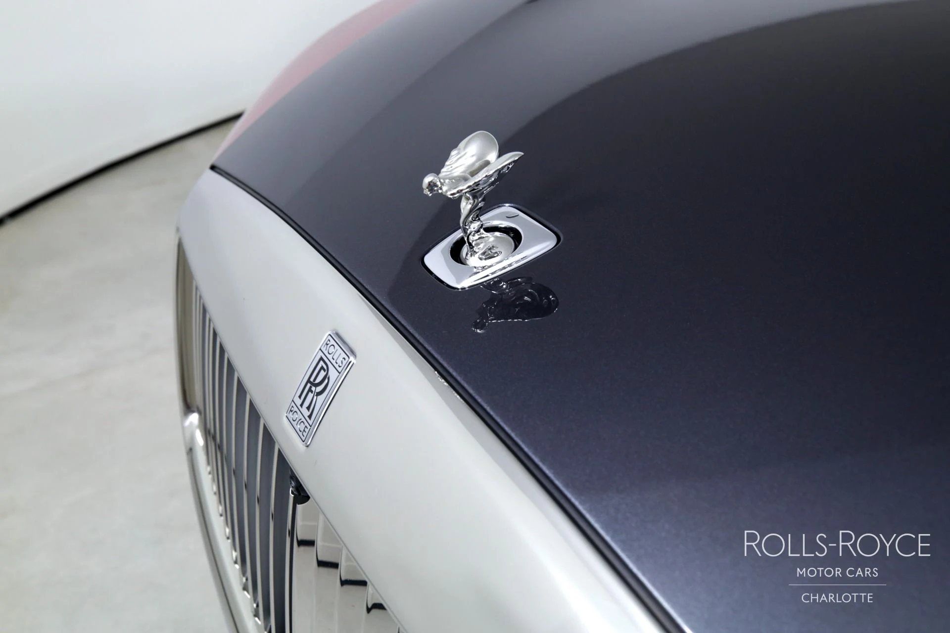 mph038_3076207913_Used_2024_Rolls_Royce_Spectre_1738086247_1b51732bac