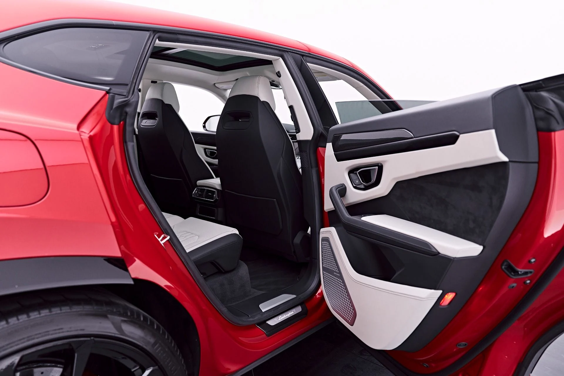 mph038_3100860489_Used_2023_Lamborghini_Urus_S_1781910666_6991522986