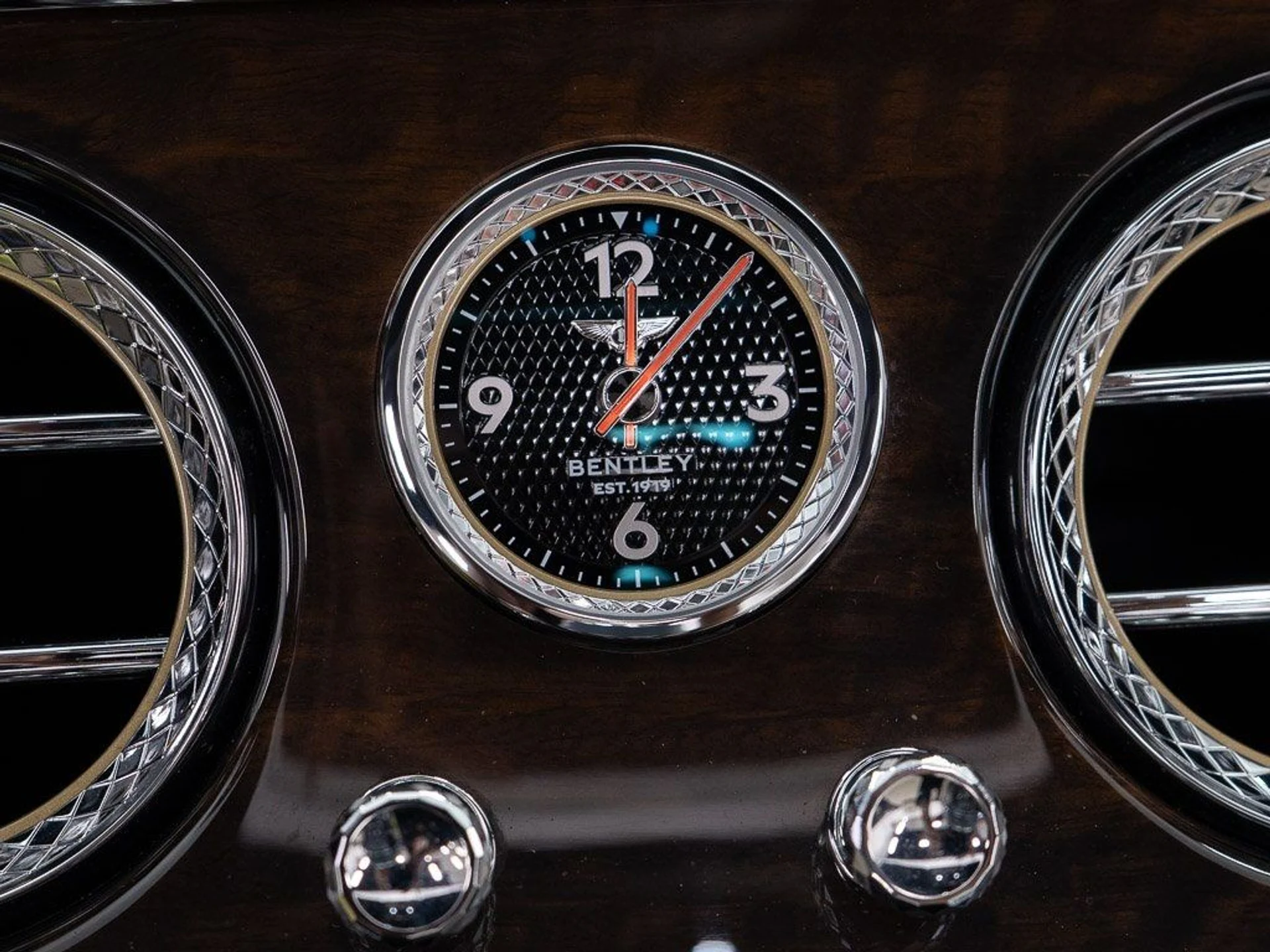 mph038_3102152578_04491b4fbb58a42bcddba3eb3ce0a8fe_ccd559b6f8