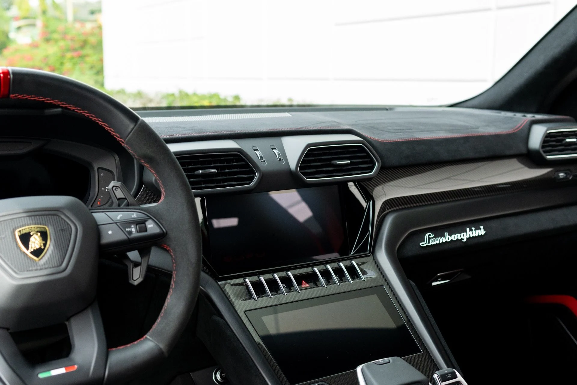 mph038_3121936784_Used_2024_Lamborghini_Urus_Performante_1766445778_66c1f88c73