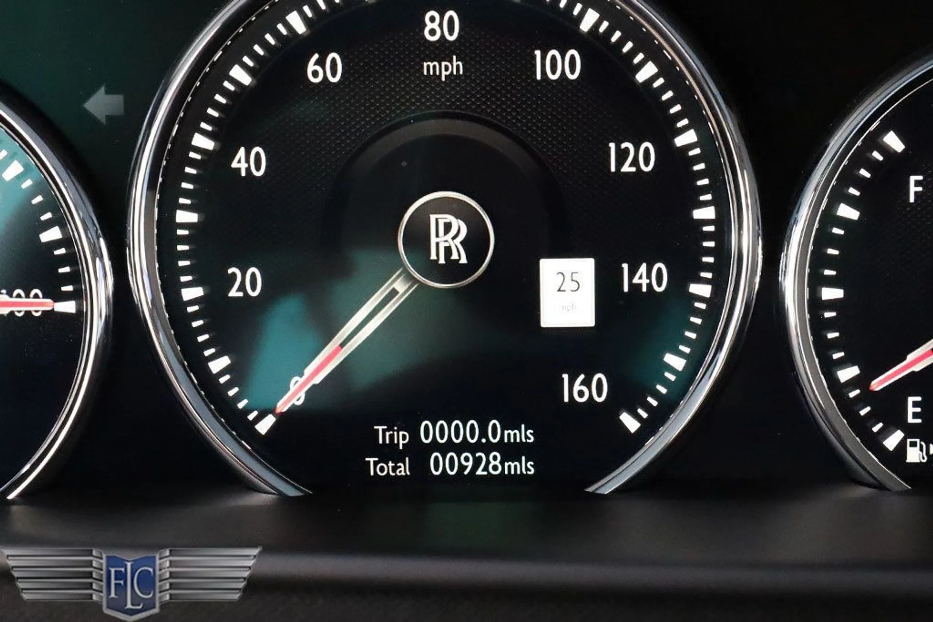 mph038_312870007_used_2023_rolls_royce_cullinan_blackbadgesportutility_6305_22951746_39_1024_363ac82e67