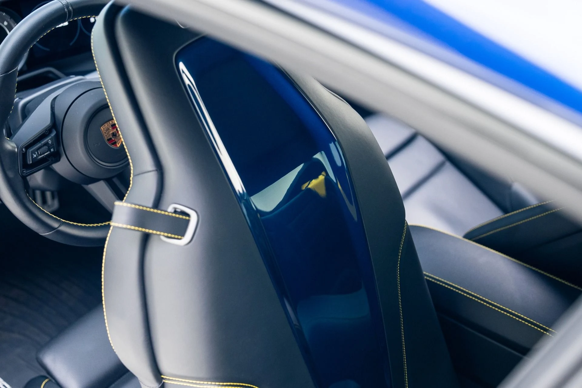 mph038_3128839095_Used_2022_Porsche_911_Turbo_S_1766184765_41fb816336