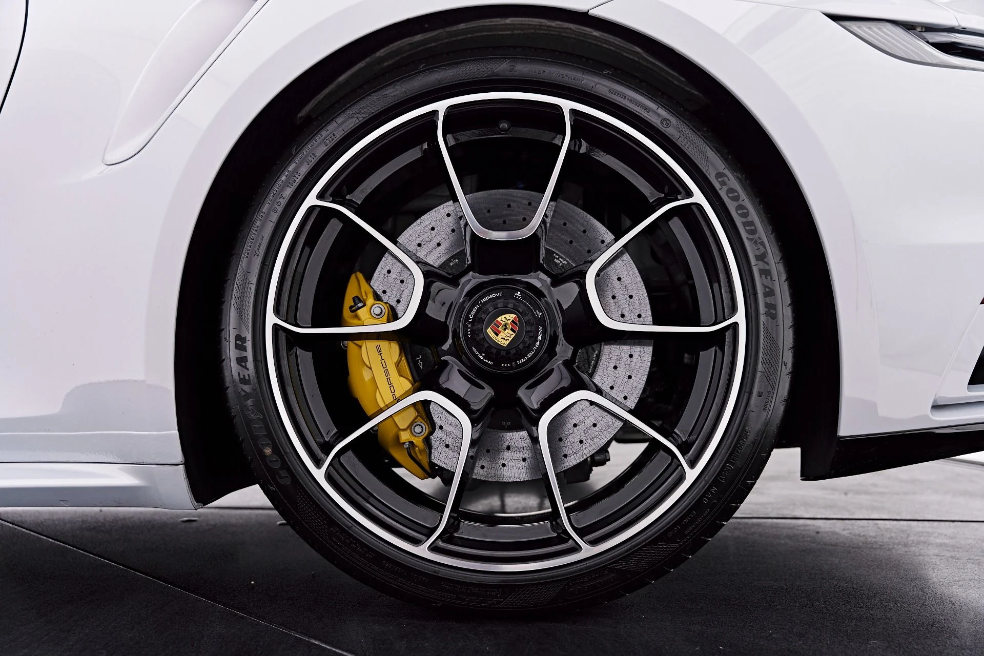 mph038_3130122630_Used_2025_Porsche_911_Turbo_S_1786497833_35c2634f45