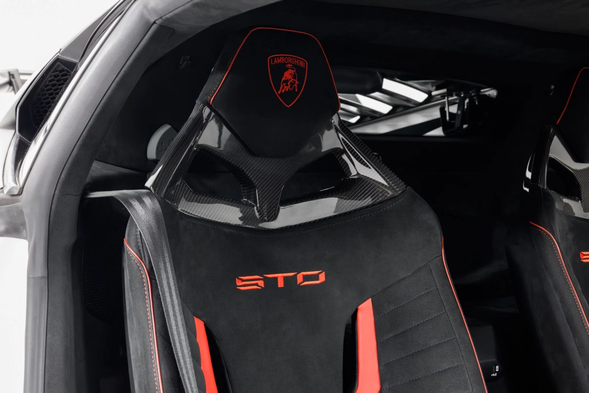 mph038_3136111897_Used_2021_Lamborghini_Huracan_STO_1789754424_0670a471ee