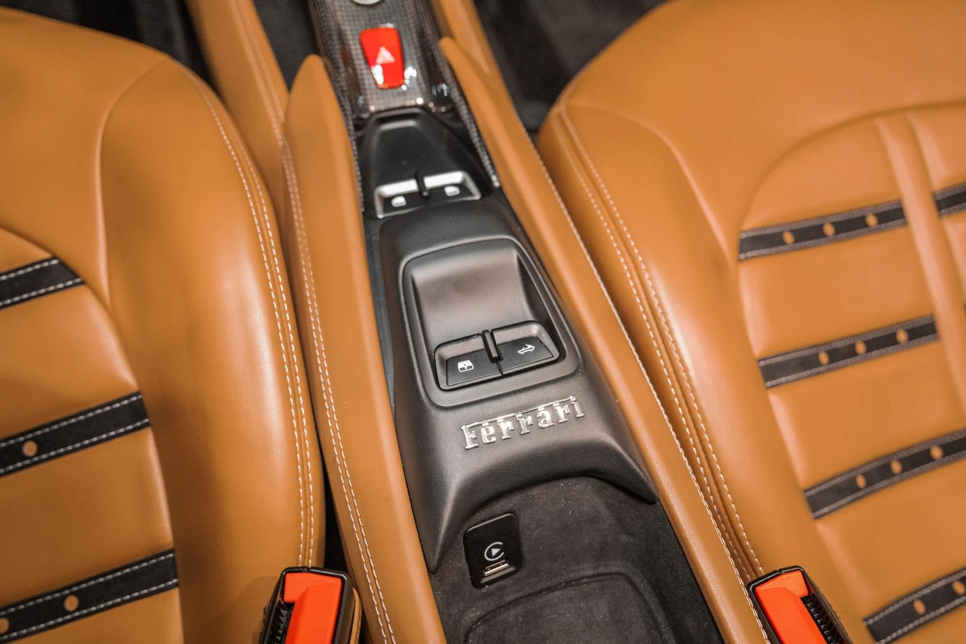 mph038_3155133741_Used_2023_Ferrari_F8_Spider_1771864682_d325e0a41f