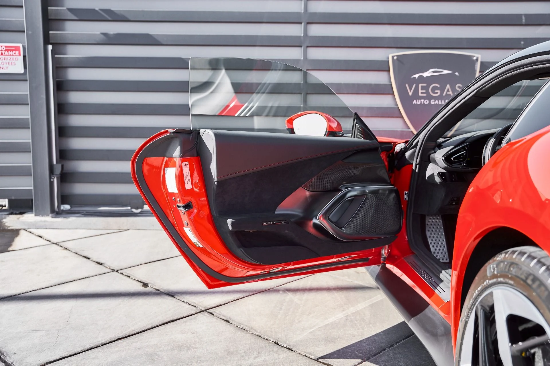 mph038_3180056632_Used_2025_Ferrari_12_Cilindri_1769824817_2caeb0c79d