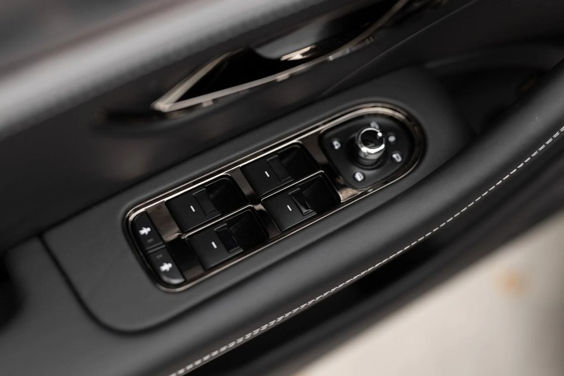 mph038_3184098677_00f7ae7a431db4049fa57e9f740f7bacx_33879f2c92