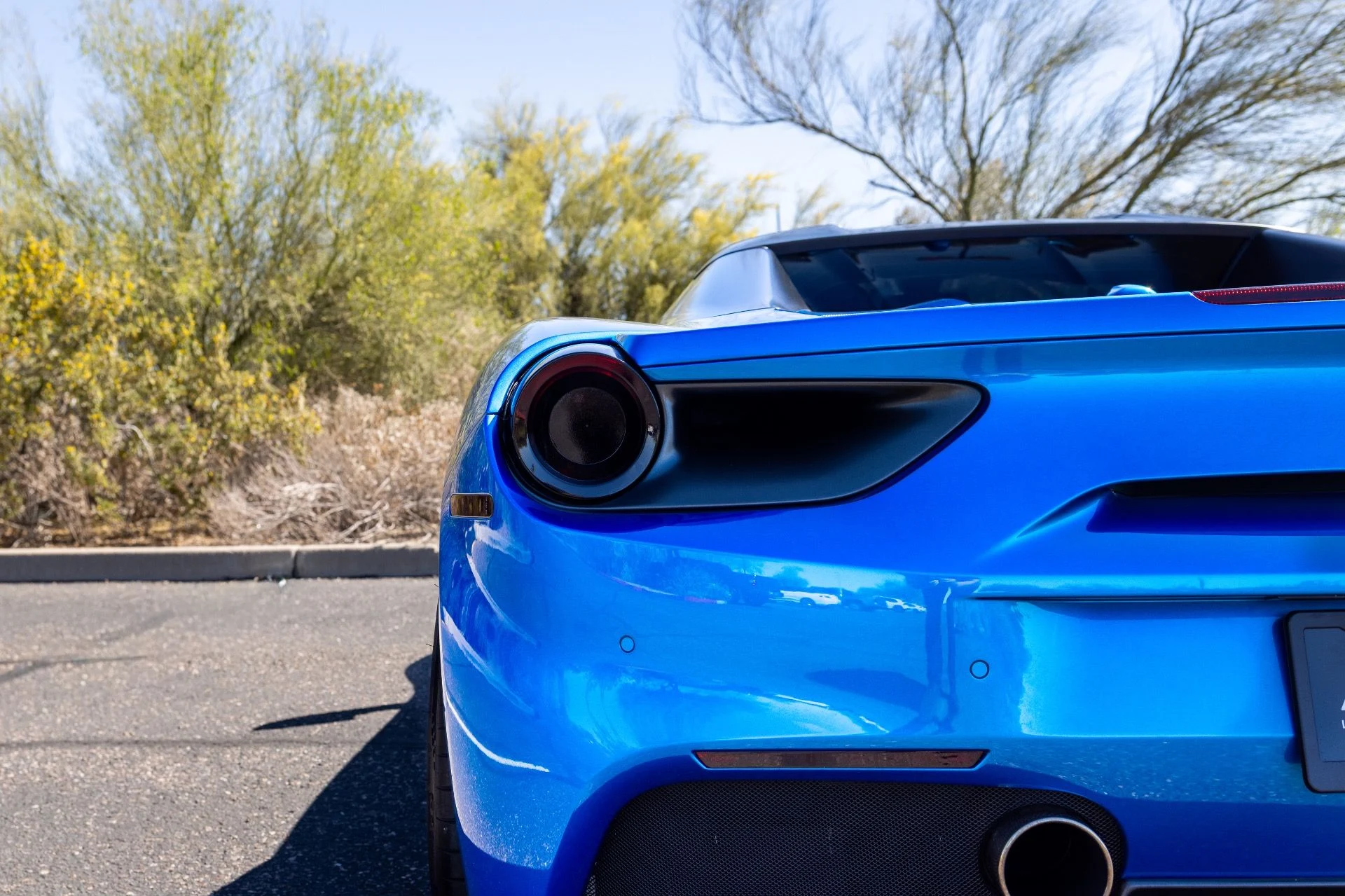 mph038_3189572139_Used_2017_Ferrari_488_Spider_1774722823_6f837ebbb4