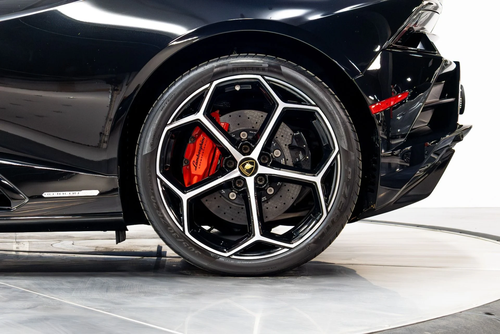 mph038_3199931651_Used_2020_Lamborghini_Huracan_EVO_1774302788_dd413ce5ff