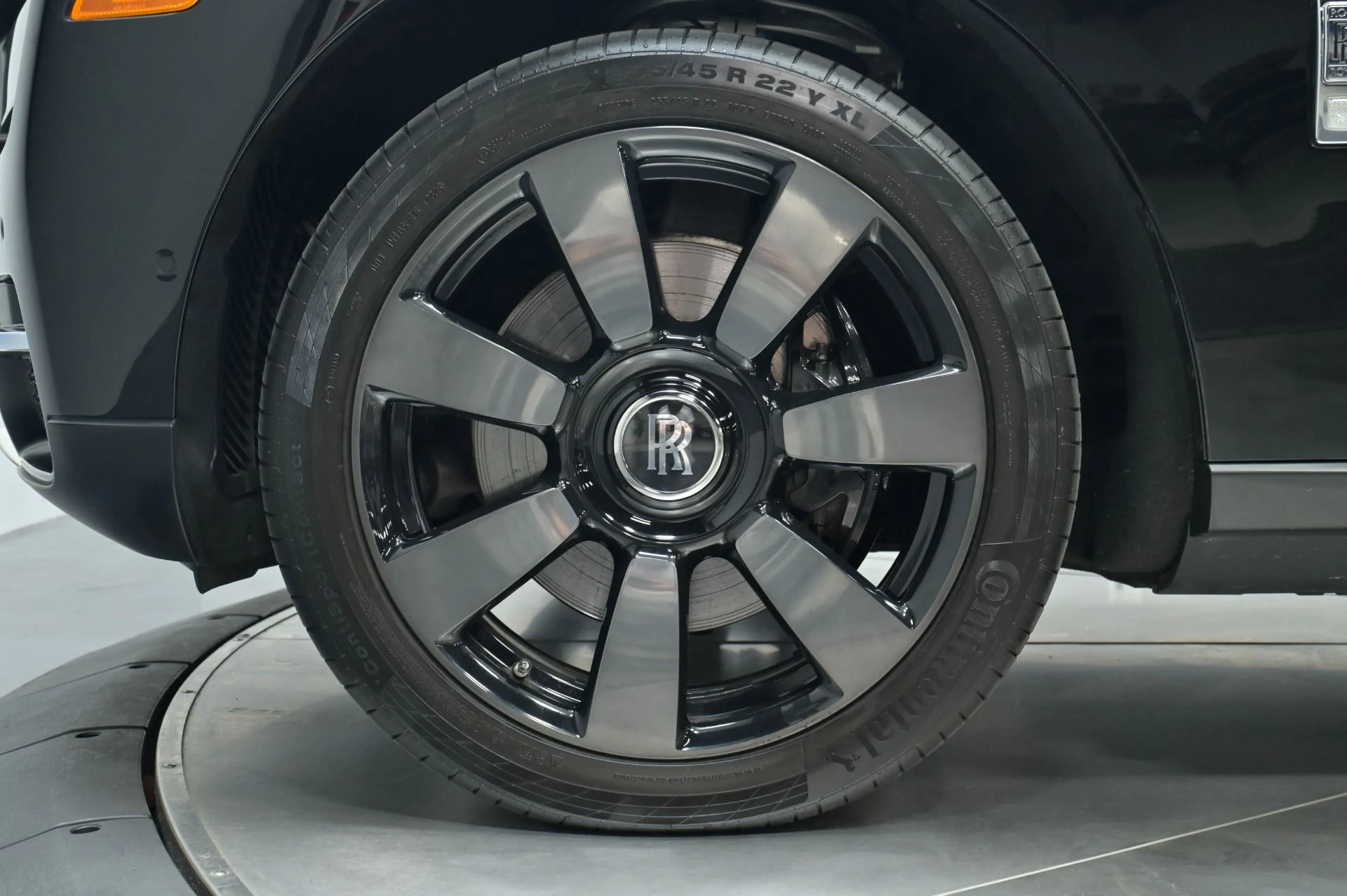 mph038_3202625918_Used_2023_Rolls_Royce_Cullinan_1782858557_331f16c1f7