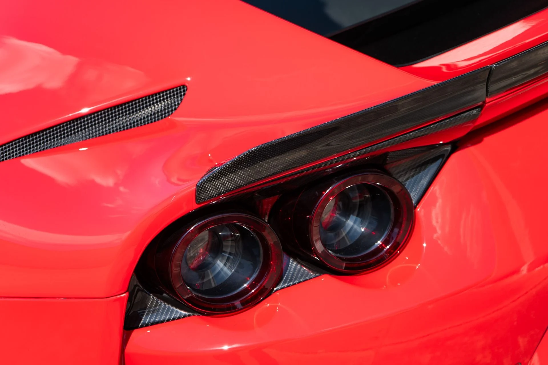 mph038_3207109841_Used_2019_Ferrari_812_Superfast_1789595110_f3f5dc588d