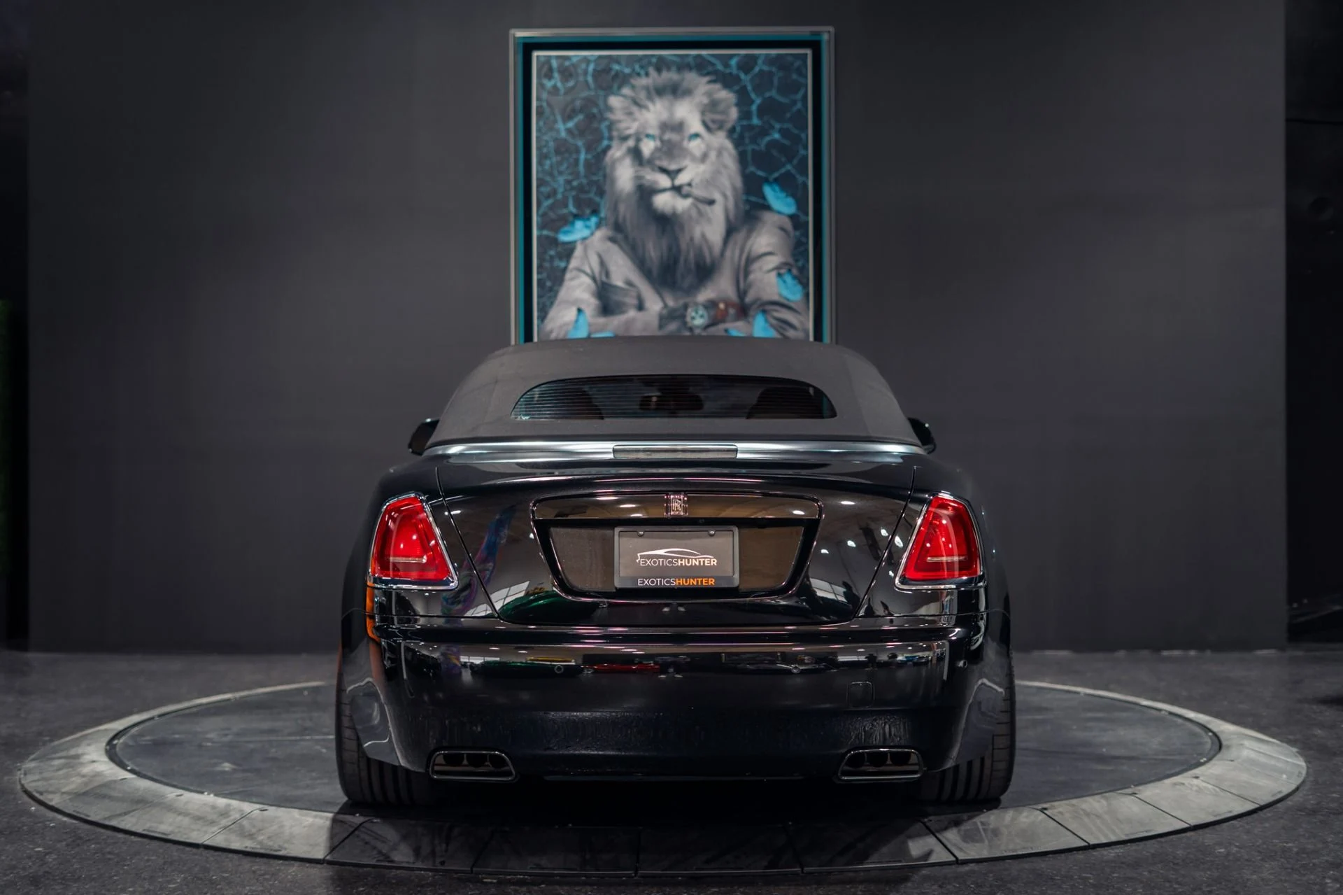 mph038_3212903984_Used_2018_Rolls_Royce_Dawn_Black_Badge_1785268296_ba2cd29487