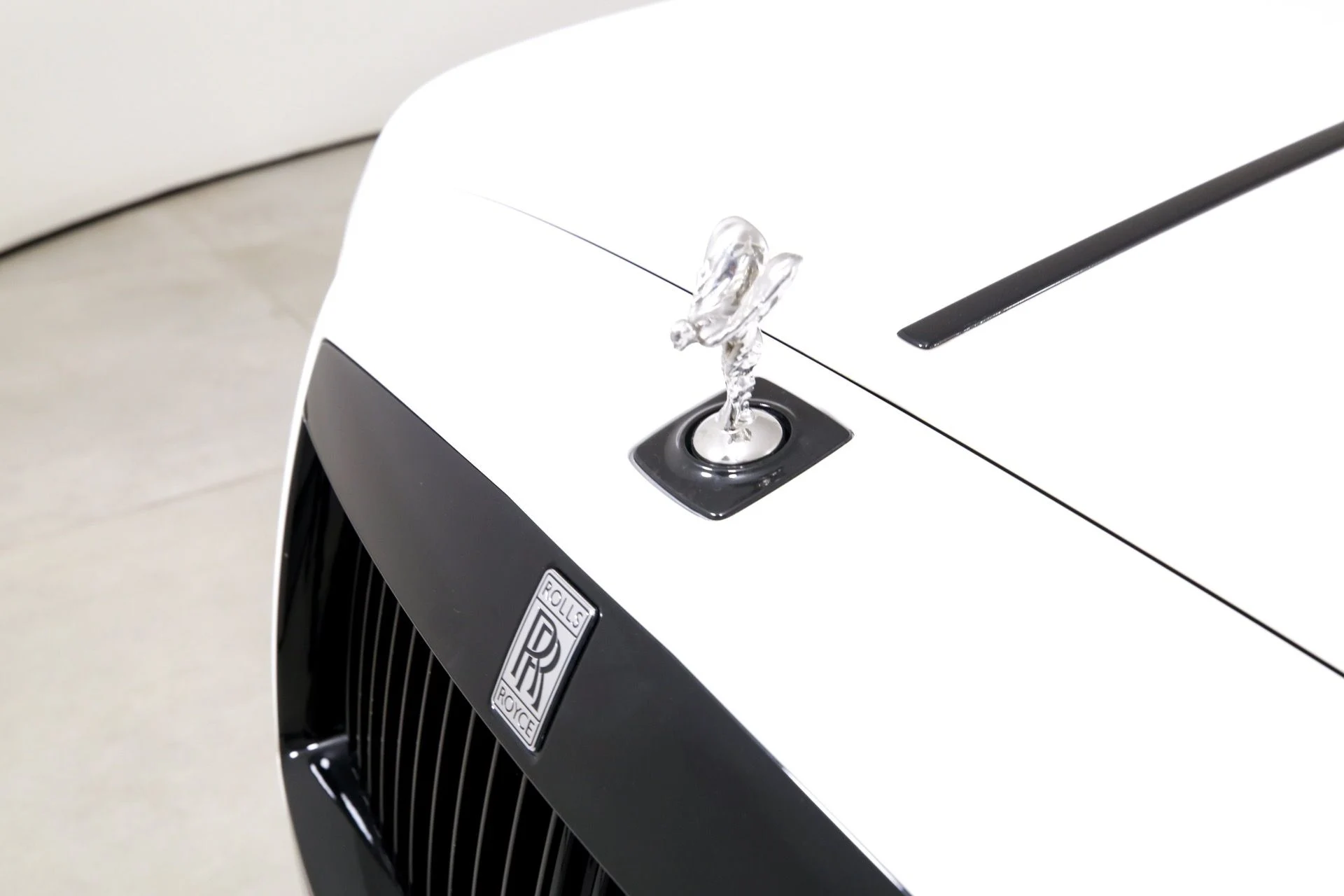 mph038_3215838437_Used_2014_Rolls_Royce_Ghost_1757714696_222036a085
