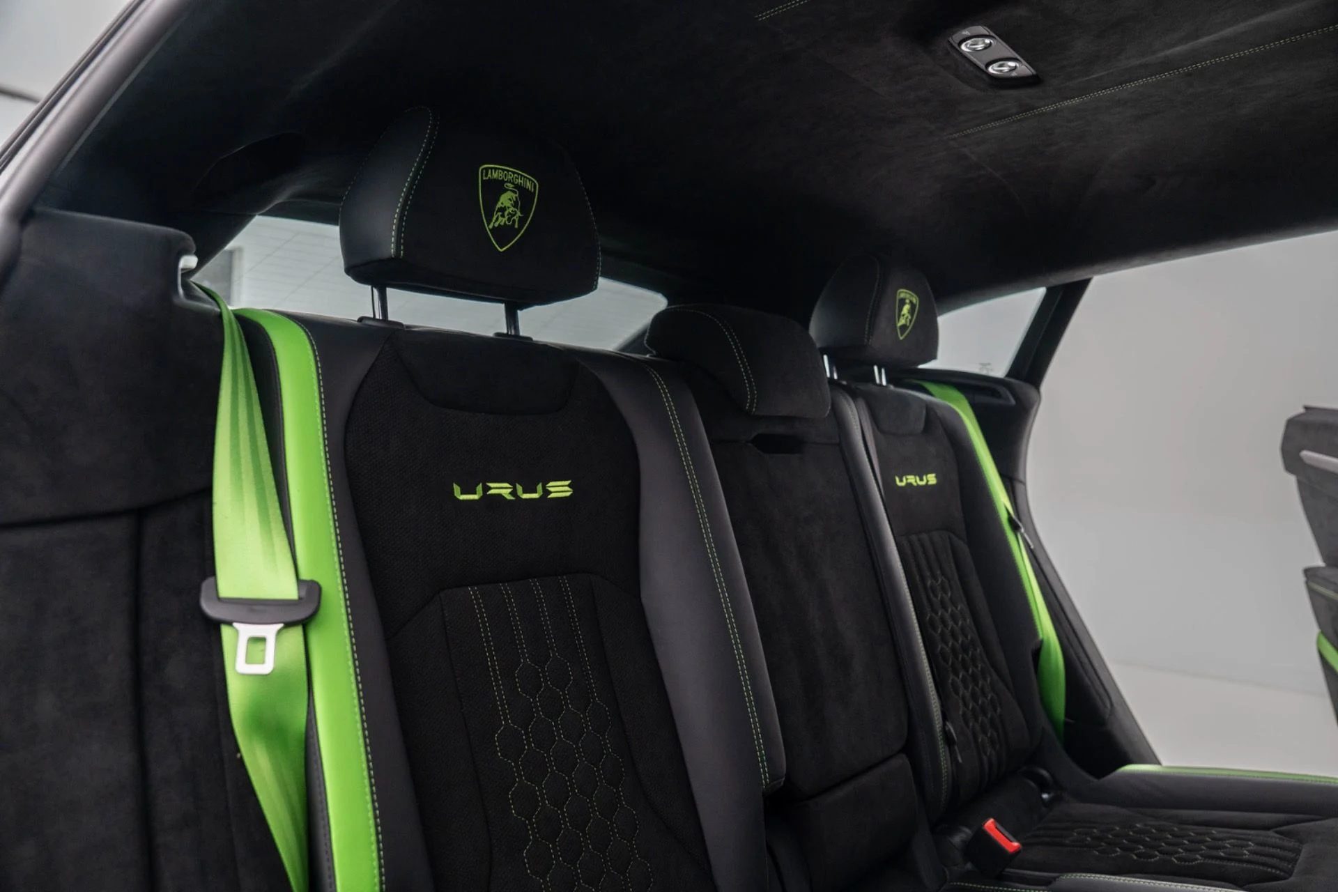 mph038_3222317605_Used_2024_Lamborghini_Urus_Performante_1775674459_93130da536
