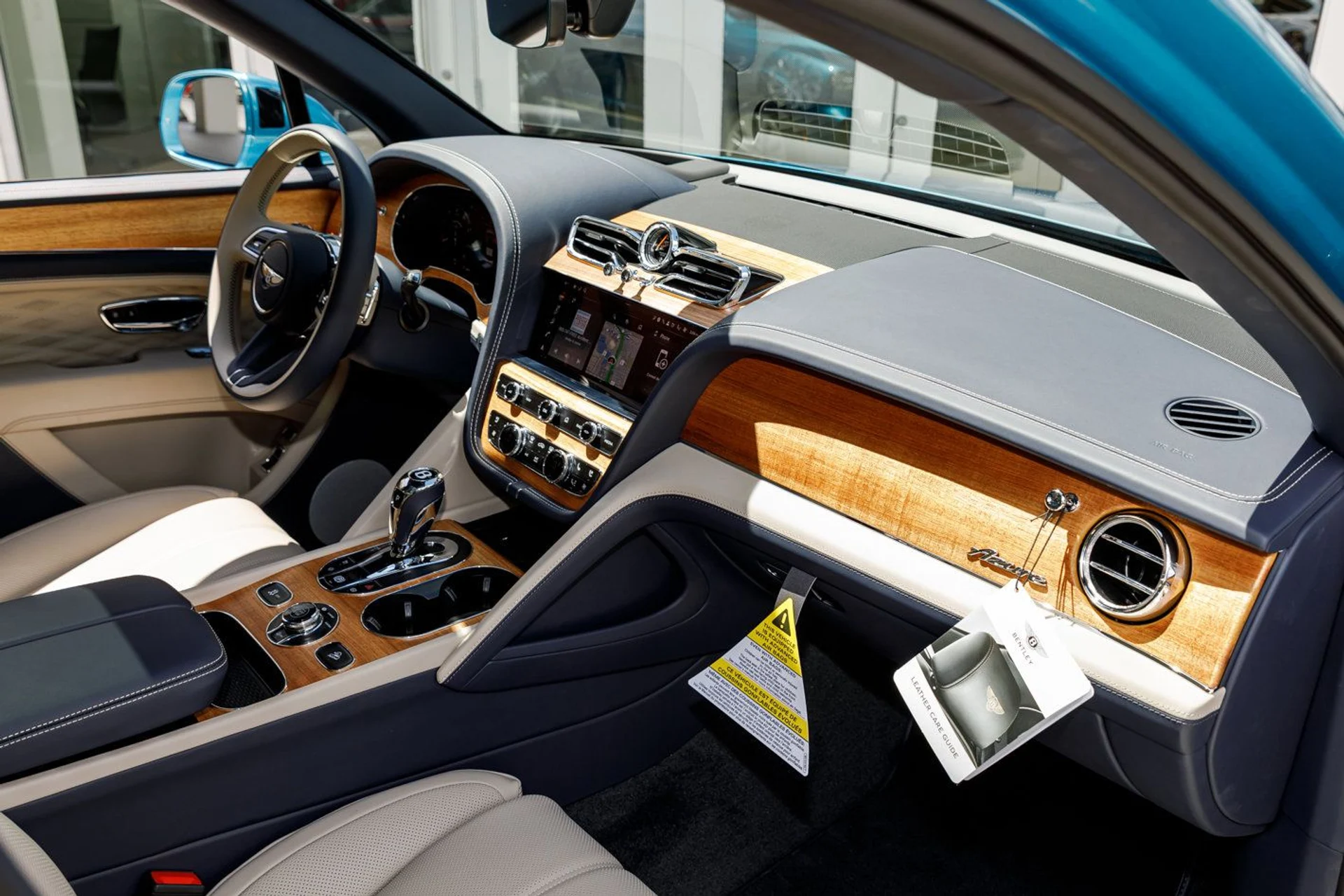 mph038_3223451217_2952e7c41e94a72858432da699f3bad2x_bda379fdd5