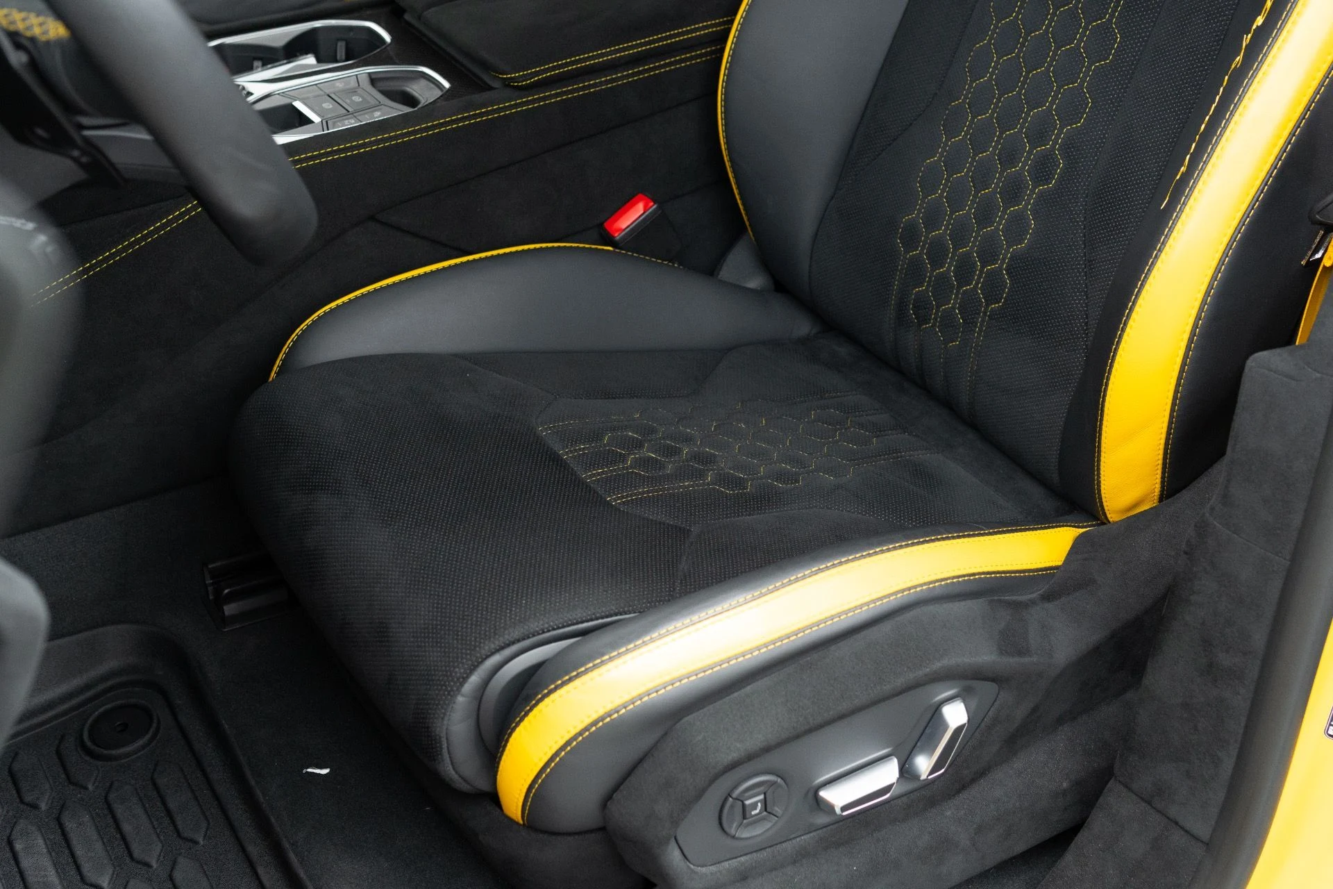 mph038_3237764415_Used_2024_Lamborghini_Urus_Performante_1773952296_037df05a1c