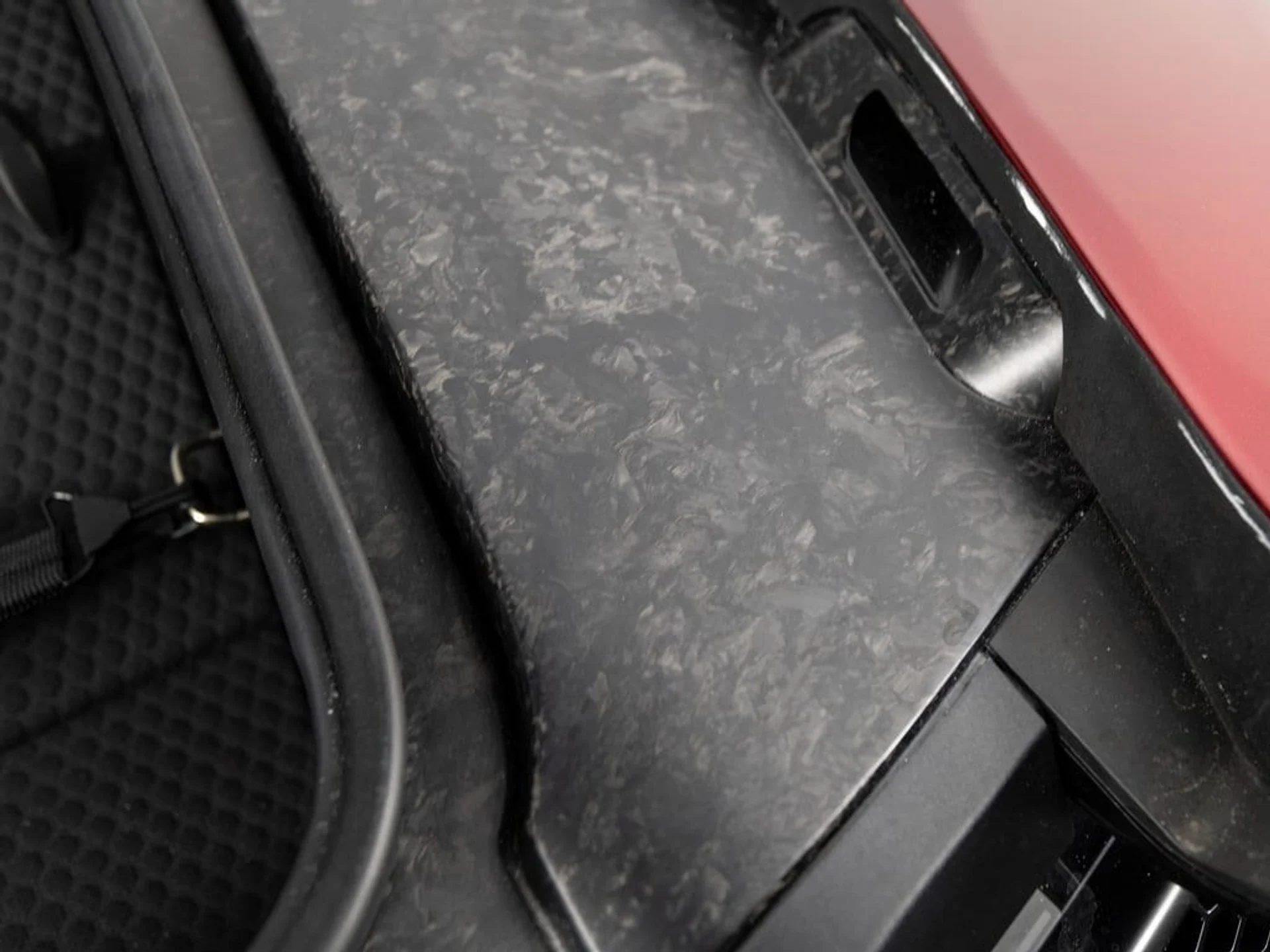 mph038_323895553_957ce25015a6d51f95ab2eaa8a9a8fc9x_1c9bc53306