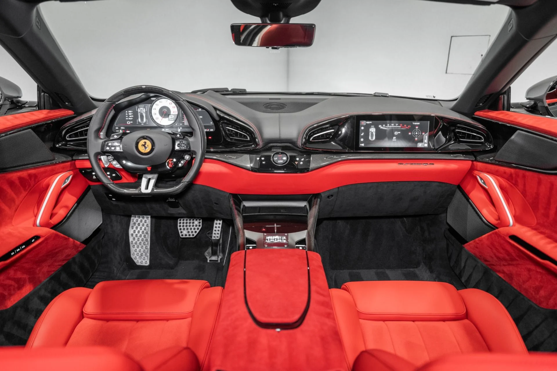 mph038_3239446686_Used_2026_Ferrari_Purosangue_1781276240_92de73b406